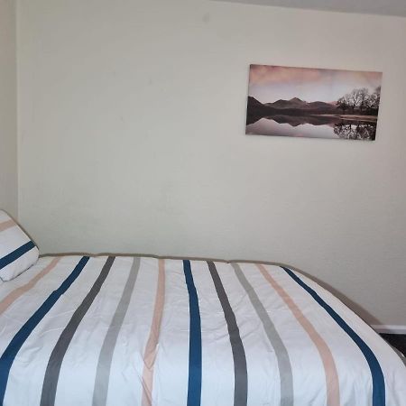 Nice Residential Within Easy Reach Of Town 맨체스터 외부 사진