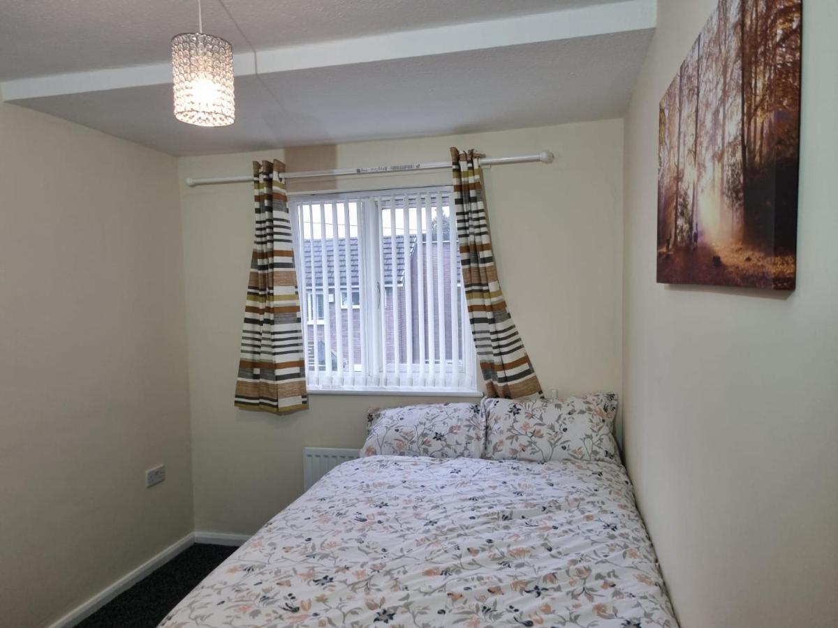 Nice Residential Within Easy Reach Of Town 맨체스터 외부 사진