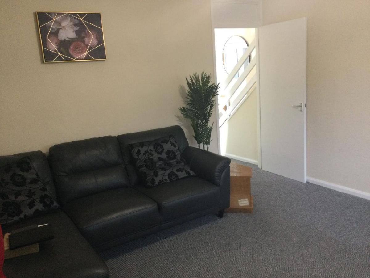 Nice Residential Within Easy Reach Of Town 맨체스터 외부 사진